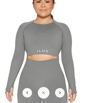 ILUS Seamlux gray long sleeve crop top athleisure athletic Intensify top